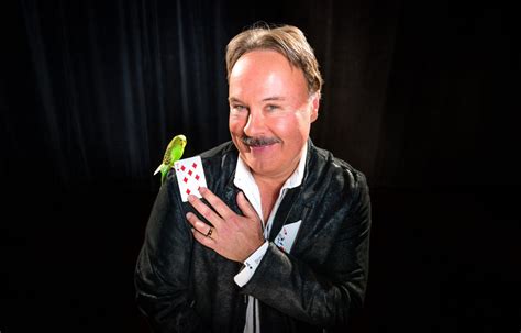 Bellingham magician fools Penn & Teller | 790 KGMI