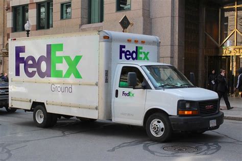 FedEx Ground | GMC Savana boxvan in downtown Boston. | So Cal Metro ...