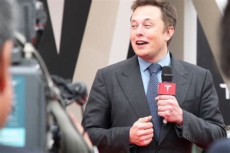 Tesla CEO Elon Musk to Defend $2.6 Billion SolarCity Acquisition in ...