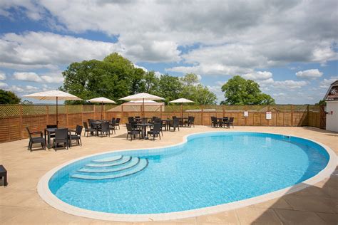 10 UK Hotels with Outdoor Pools - Country Hotel Breaks