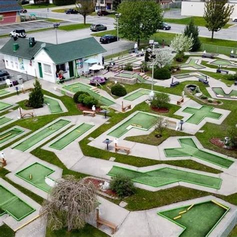 Mini-Putt l'Authentique - Siège Social, Quebec (581-232-3423)