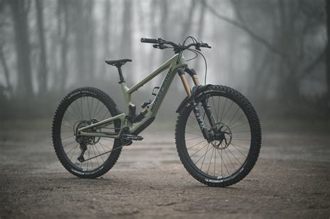 Nukeproof Giga 290 Carbon Factory: first ride review - MBR