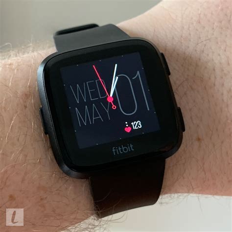 Fitbit Versa Review: A Modest, Affordable Smartwatch