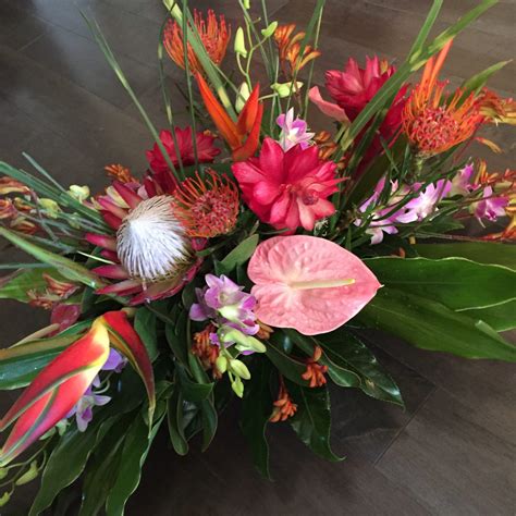 Tropical Flower Centerpiece in Concord, CA | Full Bloom