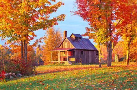 Beautiful Autumn Barn Photos - Fall Foliage Pictures