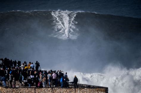 Mason Barnes Stuns Big Wave Surfing World With 100-Foot Wave