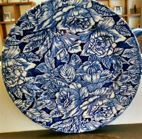 Stunning blue and white plate | Blue and white, White plates, Colour