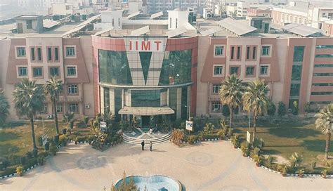 BCA COLLEGES IN DELHI NCR OFFERS QUALITY EDUCATION WITH HIGH PLACEMENTS - IIMT Group of Colleges