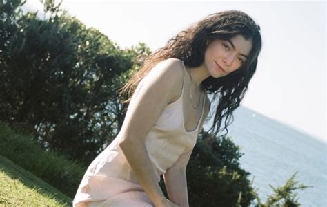 Lorde reveals release date and tracklist for new album 'Solar Power'