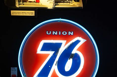 Union 76 Neon Sign at The Eddie Vannoy Collection 2020 as K336 - Mecum ...