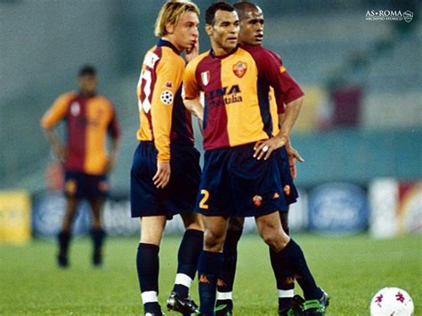 History: Our 2001-02 Champions League kit - AS Roma