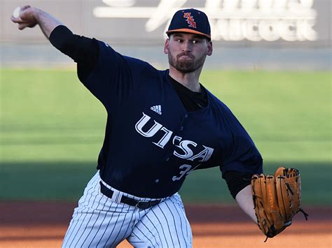 UTSA baseball rolls in home opener – 210 GAMEDAY