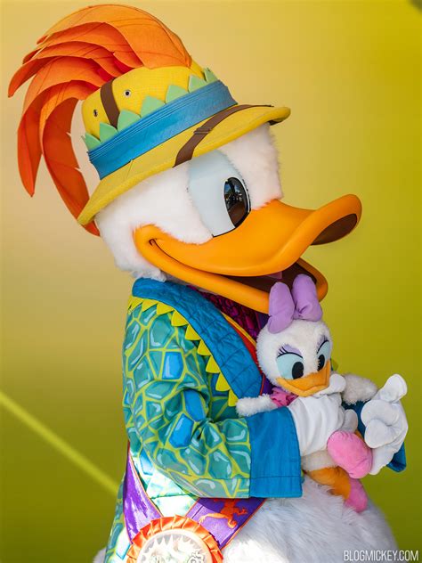 Donald Duck & Daisy Duck Meet and Greets Return to Donald’s Dino-Bash ...