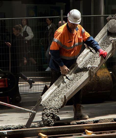 Concrete Knowledge adds Professional Advantage | Construction worker ...