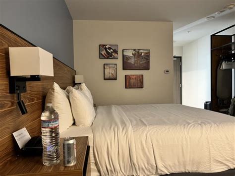 HOTEL INDIGO SEATTLE EVERETT WATERFRONT - 78 Photos & 74 Reviews - 1028 ...