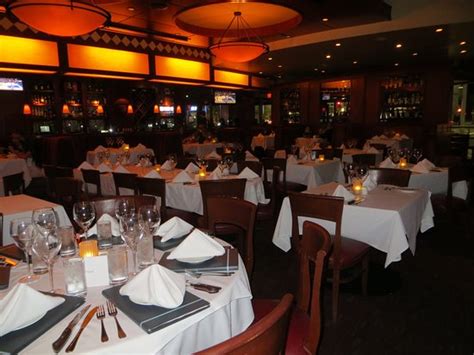 FLEMING'S PRIME STEAKHOUSE & WINE BAR, Los Angeles - 800 W Olympic Blvd ...