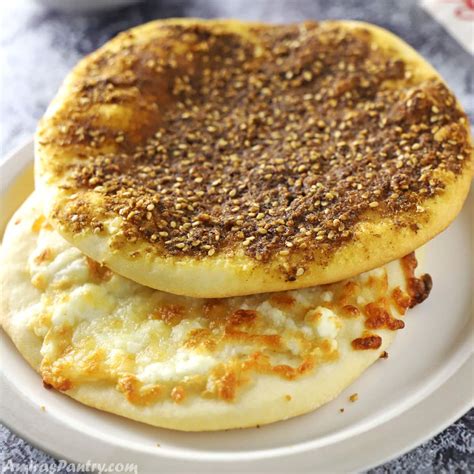 Manakeesh (manakish) zaatar recipe - Amira's Pantry