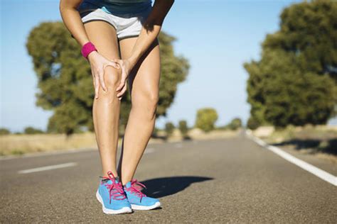 Treatments that reduce knee buckling: A Study - Women Fitness