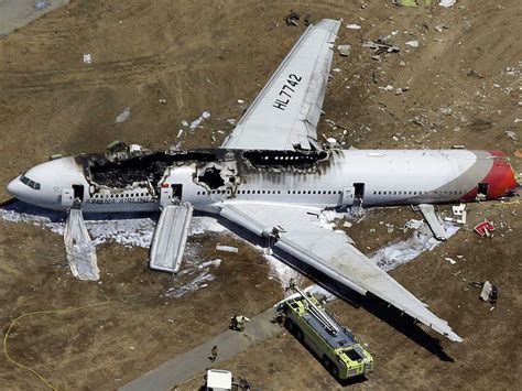 Boeing 777 among safest planes to ever fly even after Emirates crash ...