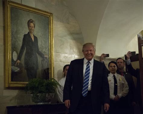 Painting of Hillary Clinton Behind Trump in the White House | POPSUGAR News