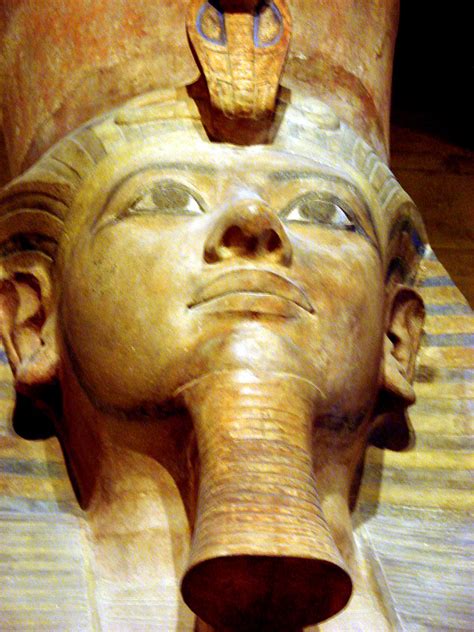 Tutankhamun Statue: Facial Details | King Tut statue (fronta… | Flickr