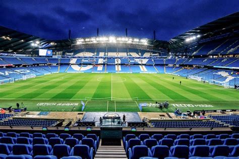 Manchester City Football Club Stadium Tour for One Adult | lastminute.com