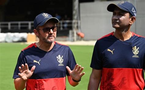 'Fir bhi trophy nhi aayi to' - Fans react as RCB set to part ways with Mike Hesson and Sanjay ...