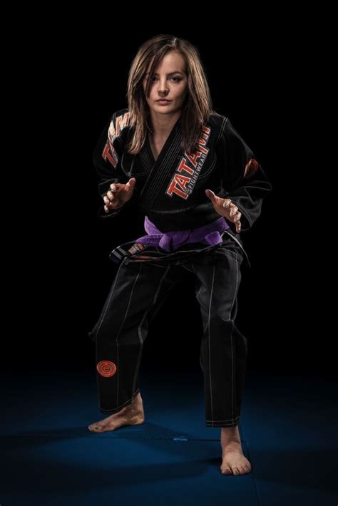 Tatami Estilo 4.0 Women's Jiu Jitsu Gi (Black) | Martial arts women, Women karate, Bjj women