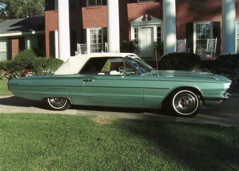 1966 FORD THUNDERBIRD "THELMA & LOUISE" MOVIE CAR - Side Profile - 61726