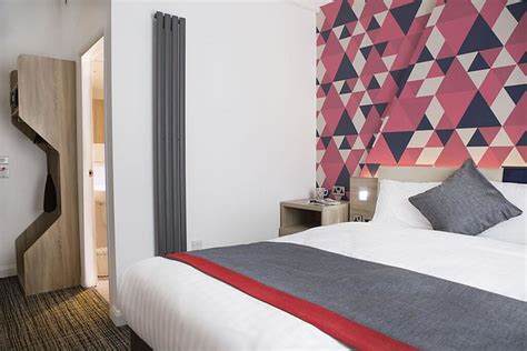 CITYROOMZ EDINBURGH $99 ($̶1̶9̶8̶) - Updated 2023 Prices & Hotel ...