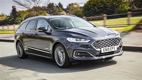 Ford Mondeo Estate review - gallery | Carbuyer