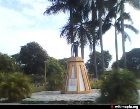 Rizal Monument - Villasis