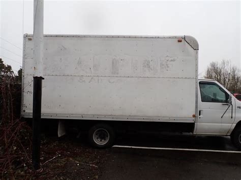 2001 Ford E-350 Super Duty - Speeds Auto Auctions