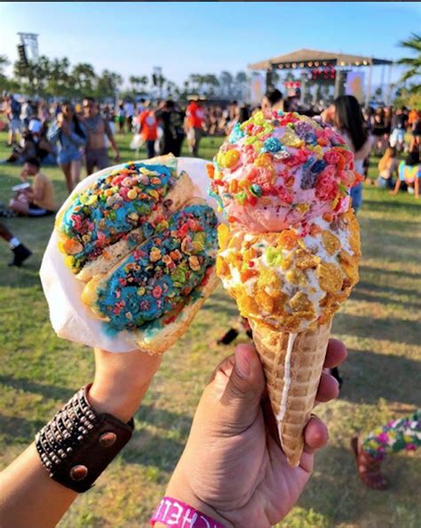 The Most Instagrammable Things to Eat and Drink at CoachellaHelloGiggles