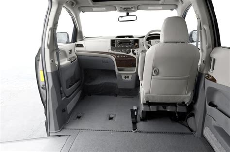 Toyota sienna interior photos