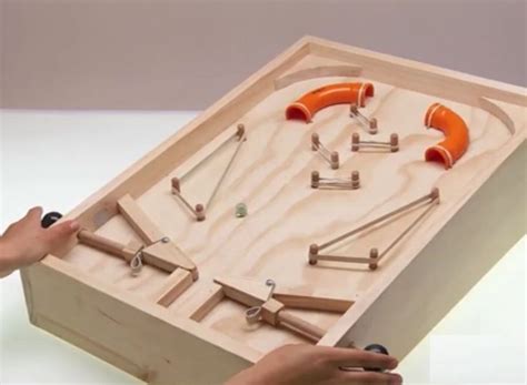 Como hacer un Pinball o Flipper casero - Taringa! | Wooden toys plans, Pinball diy, Wood games