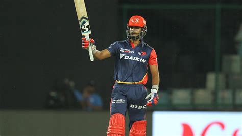 IPL 2018: Shreyas Iyer shows class for Delhi Daredevils, hits 10 fifty - cricket - Hindustan Times