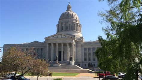 Missouri State Capitol dome, Governor’s Mansion to be lit red to honor fallen firefighters