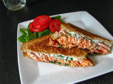 two foodies & a pup: Grilled Salmon Cream Cheese Sandwich