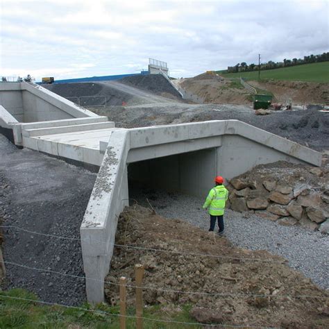 Reinforced concrete bridge abutment - WING - concast