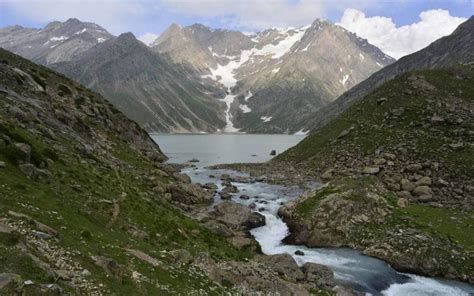 Sheshnag Lake Pahalgam, Importance & Tourist activities