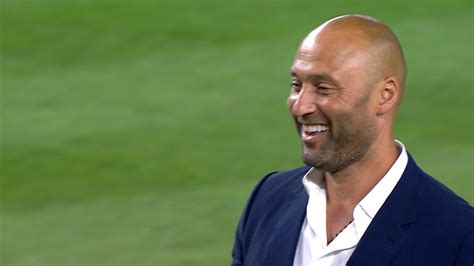 Derek Jeter throws out the ceremonial first pitch | 09/09/2022 | MLB.com