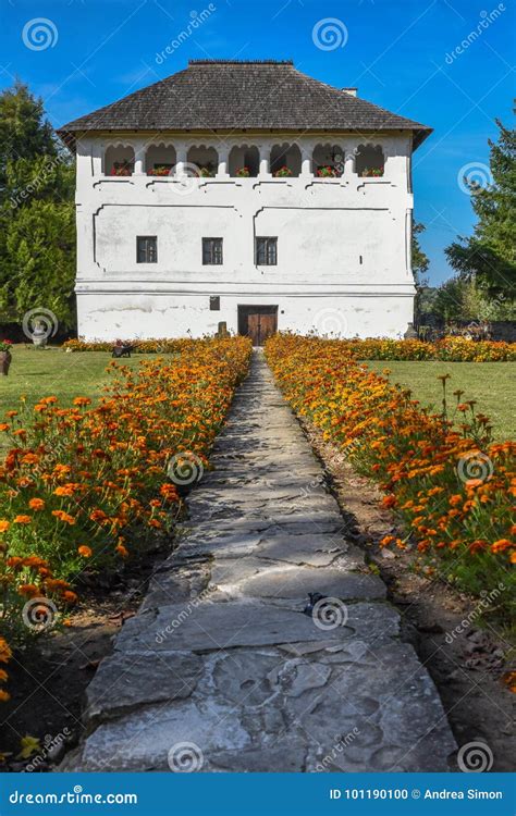 White House and Beautiful Garden Stock Photo - Image of marigold, blue ...