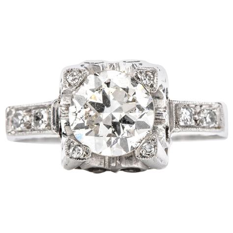 Remarkable Round cut Diamond Ring at 1stDibs