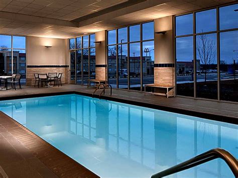 Top 20 Hotels with Pool in Lexington - Anna Holt's Guide