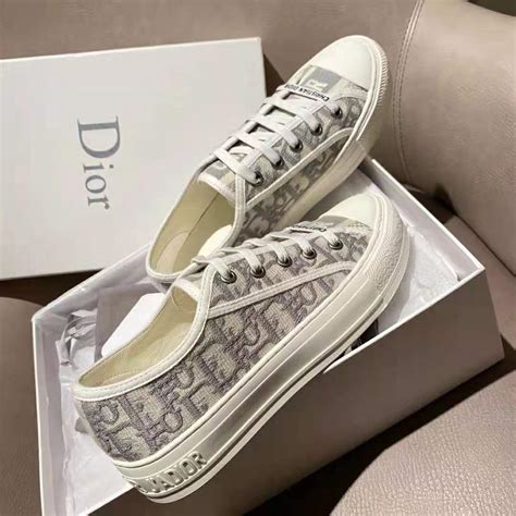 Dior Women Walk'n'Dior Sneaker Gray Dior Oblique Embroidered Cotton - LULUX