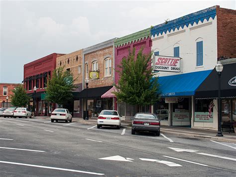 Downtown Hartwell - New Georgia Encyclopedia