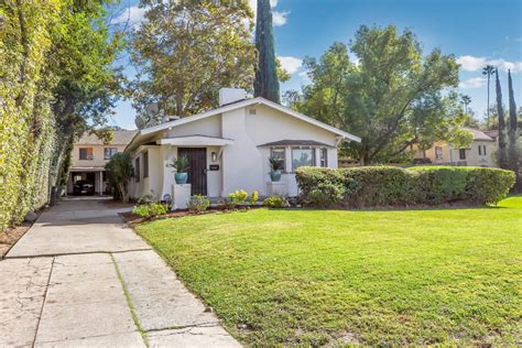 1562 N Lake Avenue, Pasadena, CA 91104 - Donald La Realty