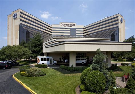 DOUBLETREE BY HILTON® HOTEL NEWARK AIRPORT - Newark NJ 128 Frontage Rd. 07114