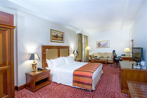 Holiday Inn Bur Dubai - Embassy District Hotel - Deals, Photos & Reviews